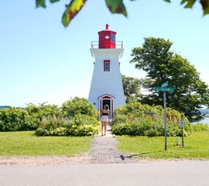 lighthouse in victoria pei 